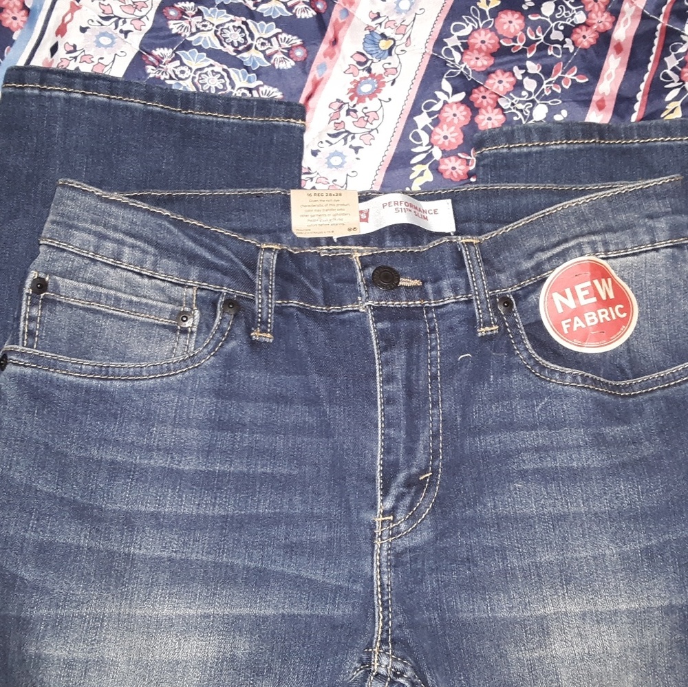 TONIGHT ONLY !!!Levi's Jeans (TEMPORARY PRICE)
